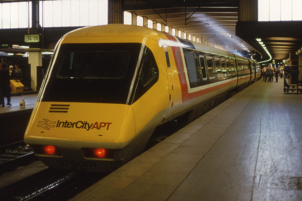 Euston 10 July 1984 &copy; Brian Daniels