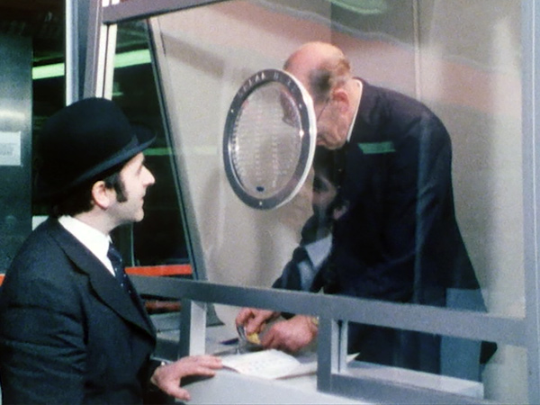 Glasgow APT Boarding Pass Kiosk © BTF