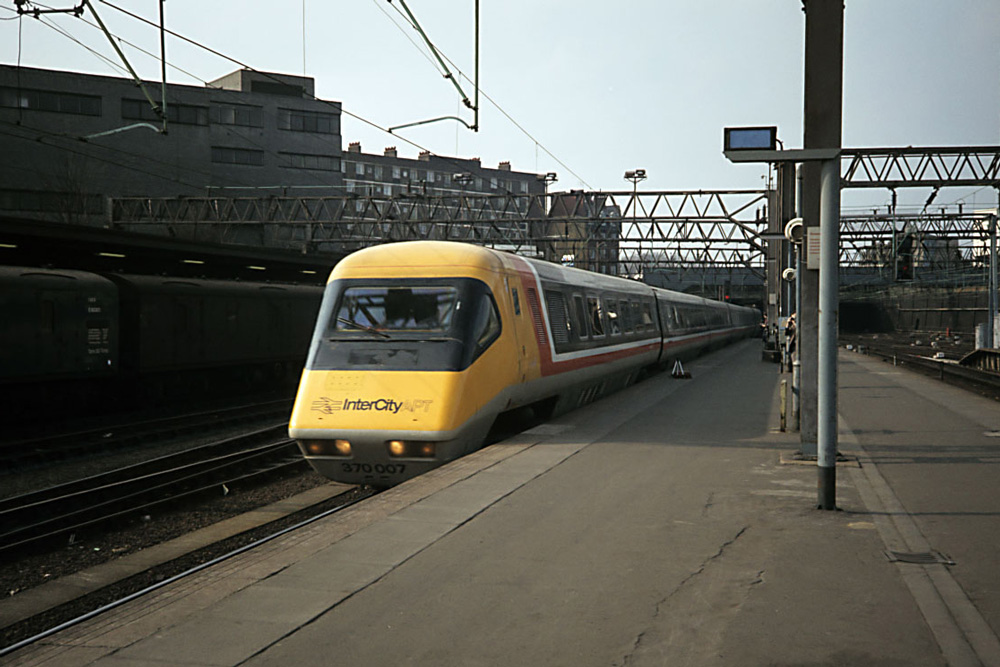 Euston 23 March 1984 &copy; John Armitstead