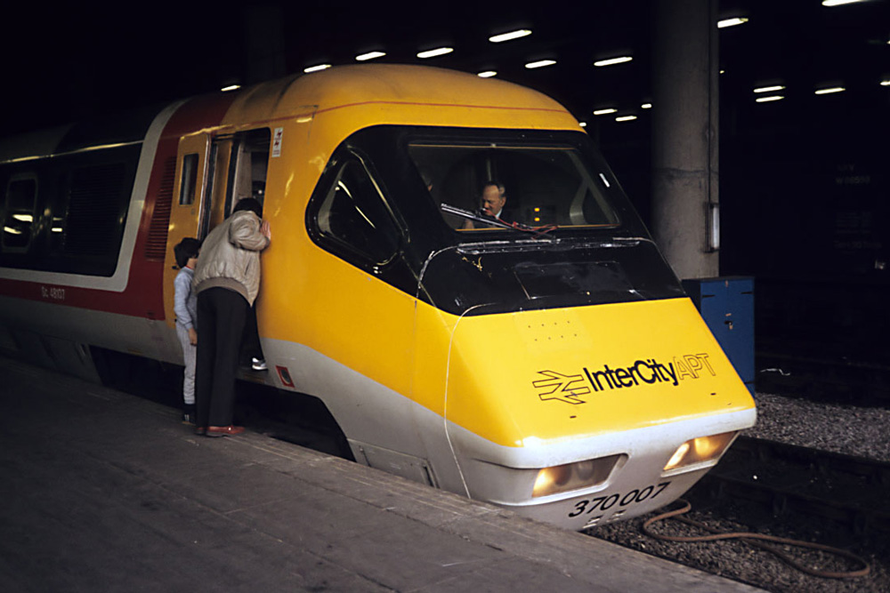 Euston 26 March 1984 &copy; John Armitstead