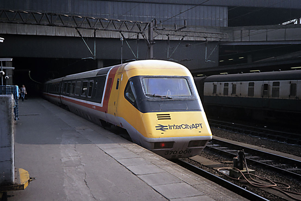 Euston 23 March 1984 &copy; John Armitstead