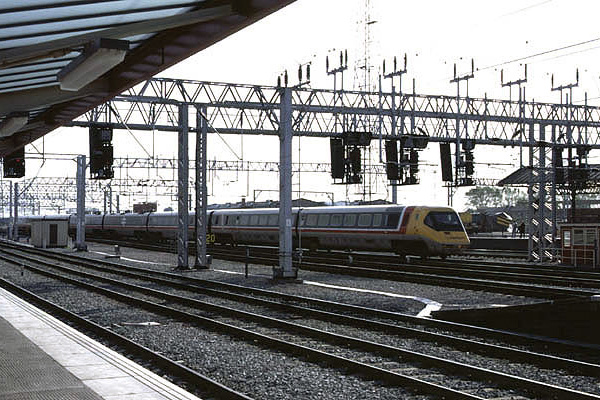 TR1 + 48204 + TR3 Crewe 11 October 1985 &copy; Kevin Law