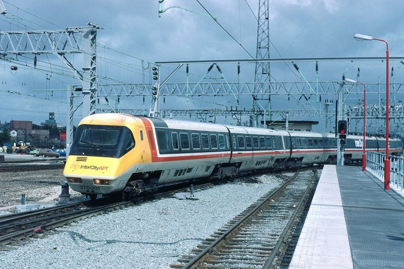 TR1 Crewe 6 August 1985 &copy; M T Anderson