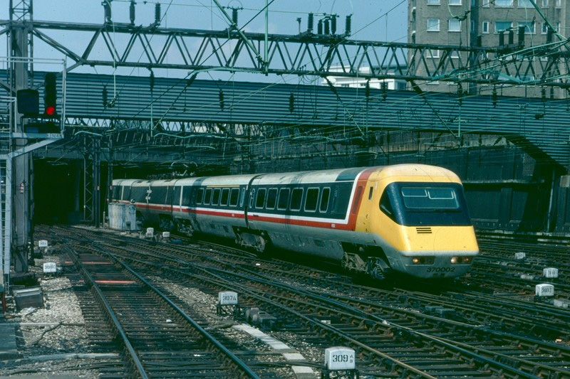 TR2 Euston 24 May 1984 &copy; M T Anderson