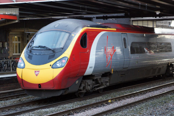 390 053 Passing Crewe 7 Dec 2011 &copy; Rob Latham