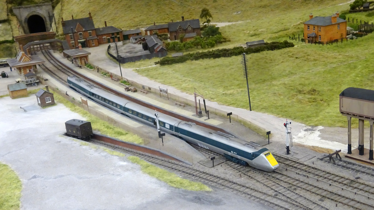 APT-E on 'The Vale Scene' at Pendon Museum &copy; Kit Spackman