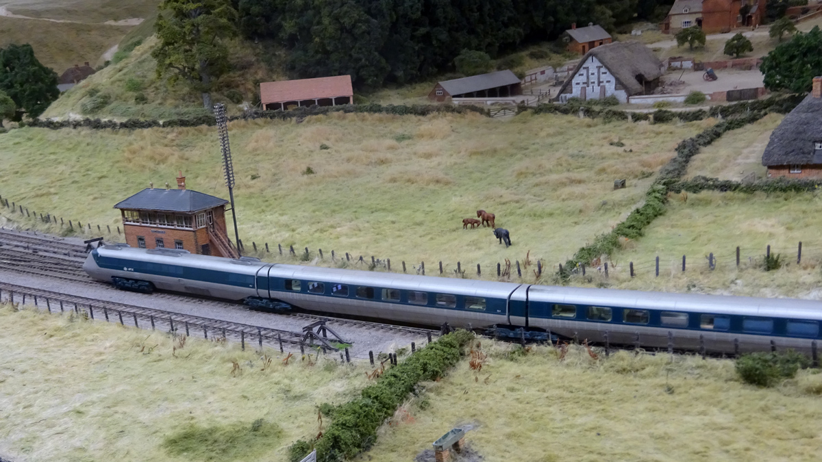 APT-E on 'The Vale Scene' at Pendon Museum &copy; Kit Spackman