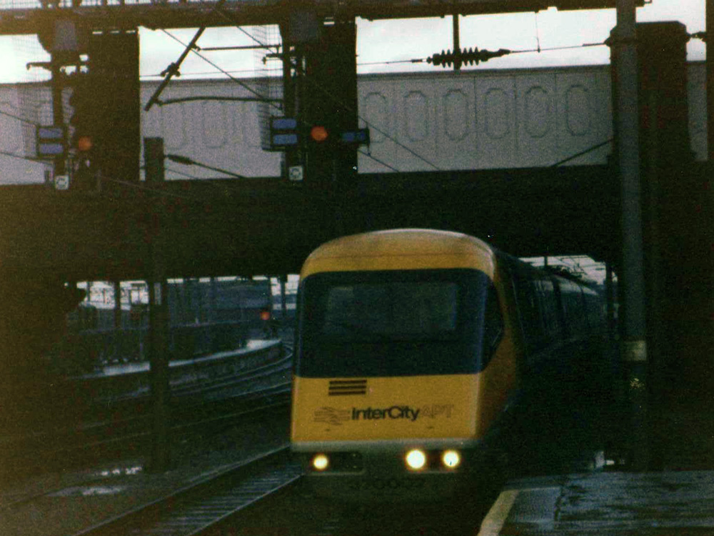 7 December 1981 &copy; Gordon Hayhurst