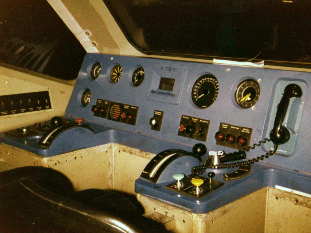 7 December 1981 &copy; Gordon Hayhurst