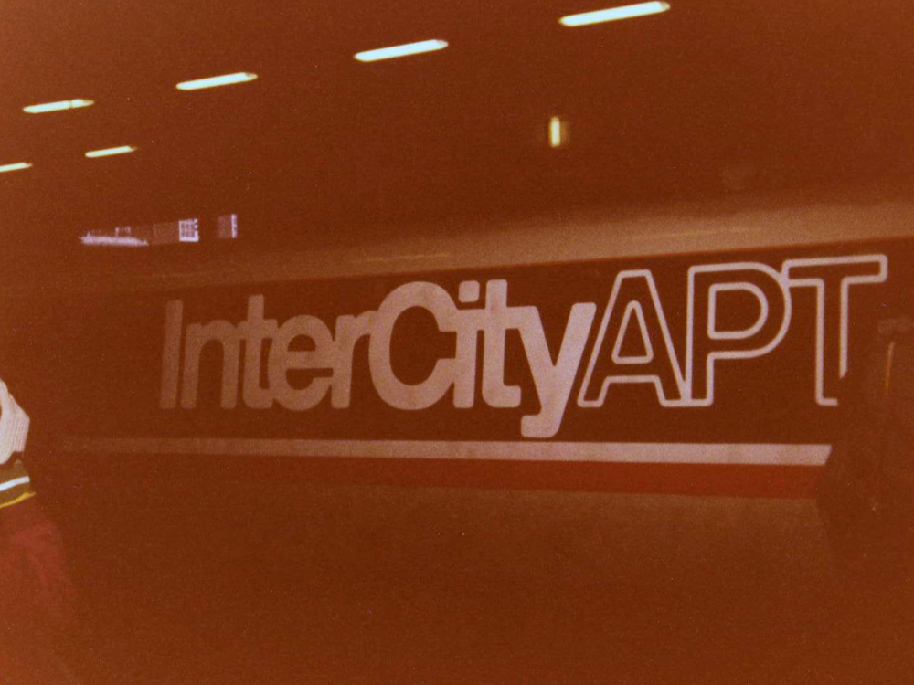 7 December 1981 &copy; Gordon Hayhurst