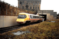 APT about to disappear into Finneston Tunnel 3-3-85 © John Baker
