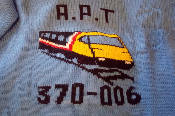APT jumper &copy; Lawrence Cody