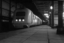 Prototype HST and TR1 Crewe 23 February 1980 &copy; Lewis Bevan